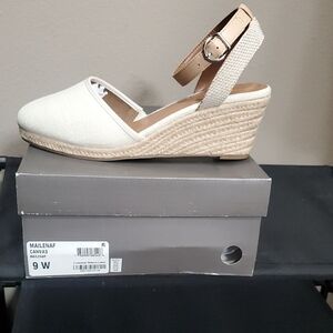 Style & Co. NWT Cream Canvas Espadrille Wedge Sandals